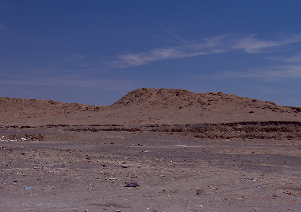Ingrid Wildi Merino Arica, Norte de Chile -No Lugar y Lugar de
Todos, Arica und Chiles Norden– Nicht-Ort und Ort für alle, 2010.
Videoinstallation, Farbe, Ton, Loop, 3 Projektionen, je 75
Min. (Spanisch, mit englischen und deutschen Untertiteln),
Courtesy of the Artist - 