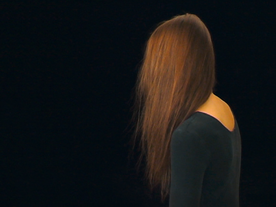Chantal Michel,
Videostill aus Honig
Milch und erste
Veilchen (2010)
Videoinstallation,
verschiedene
Dimensionen. - © Courtesy the artist.