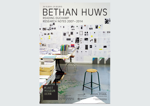 Aufnahme aus dem Atelier von Bethan Huws in Berlin mit den Research Notes zu Marcel Duchamp
 - © 2014, ProLitteris, Zürich © Foto: Franziska Rieder
